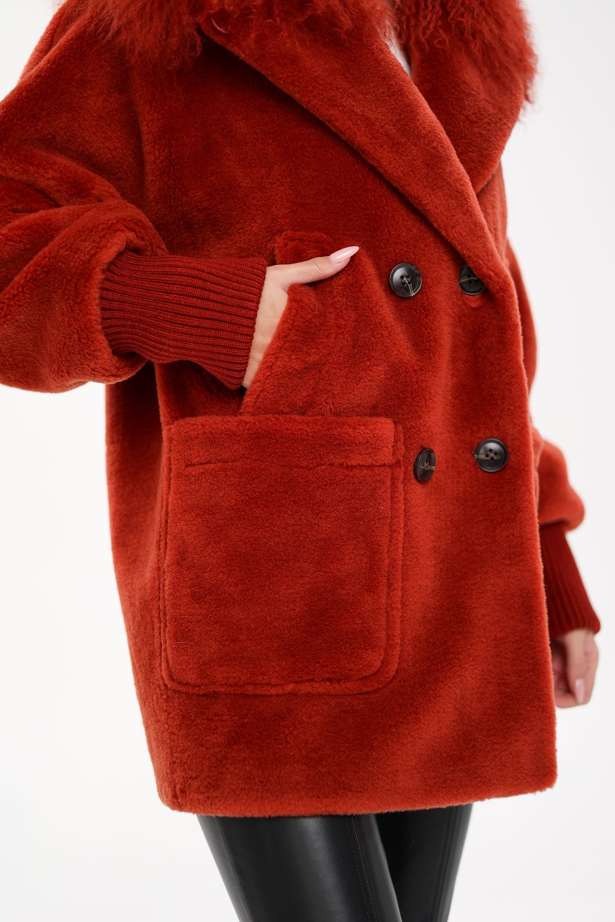 Alaska® Outerwear Company Damen-Mantel aus Lamapelz