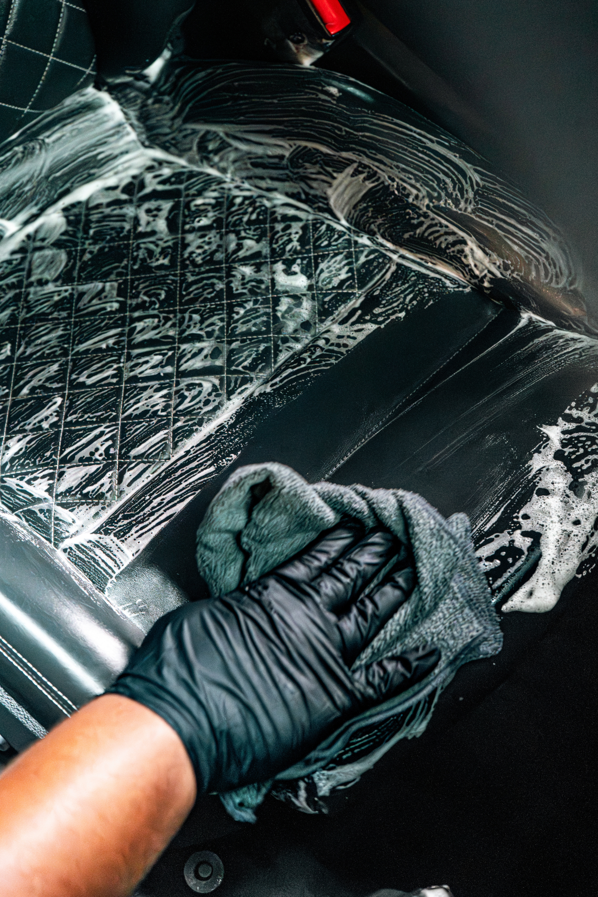 Limpiador Multiusos Suave para Autos Blackline Car Care