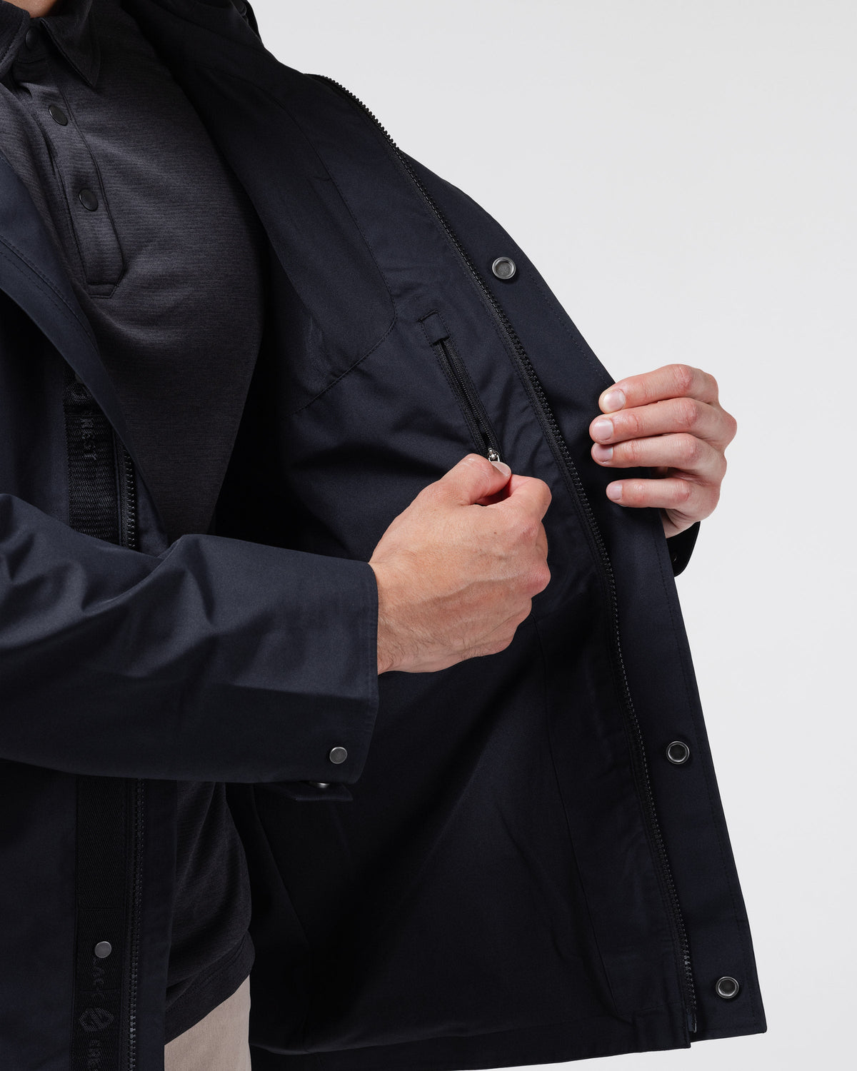 Black Crest Escort Jacke