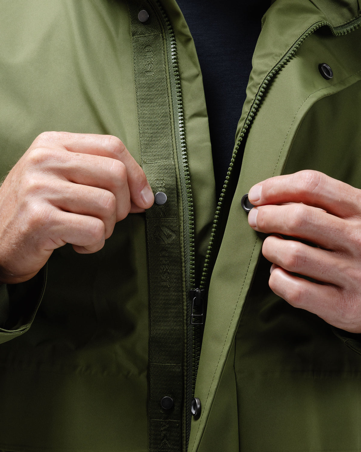 Black Crest Escort Jacke