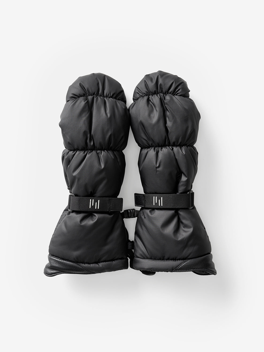 Mitones Puffy de Holden Outerwear en Negro