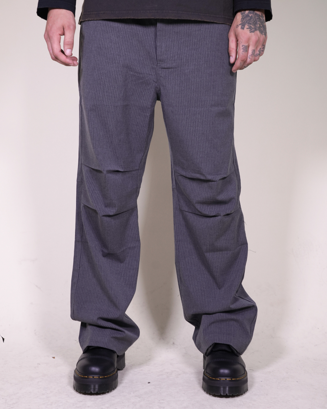 Pantalones con pliegues Puppet Theater en lana a rayas