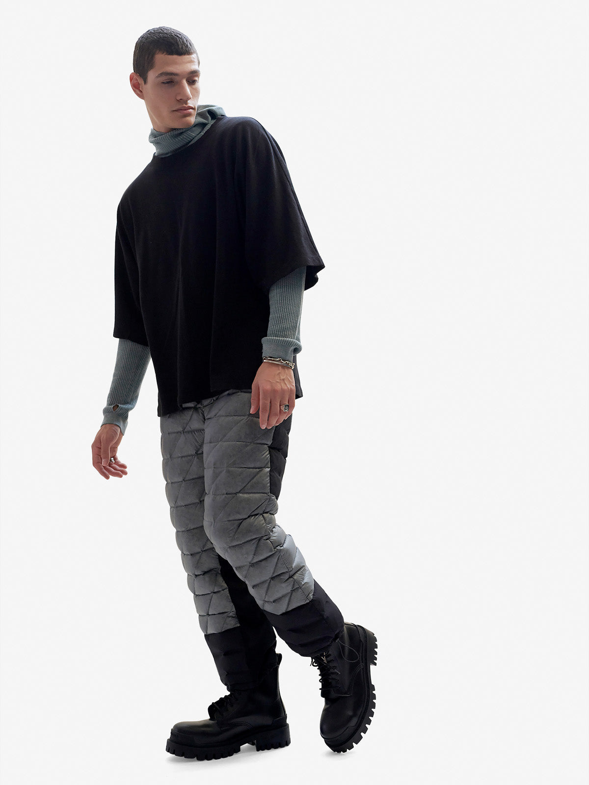 Pantalón de sudadera híbrido de plumón Holden Outerwear en gris pizarra