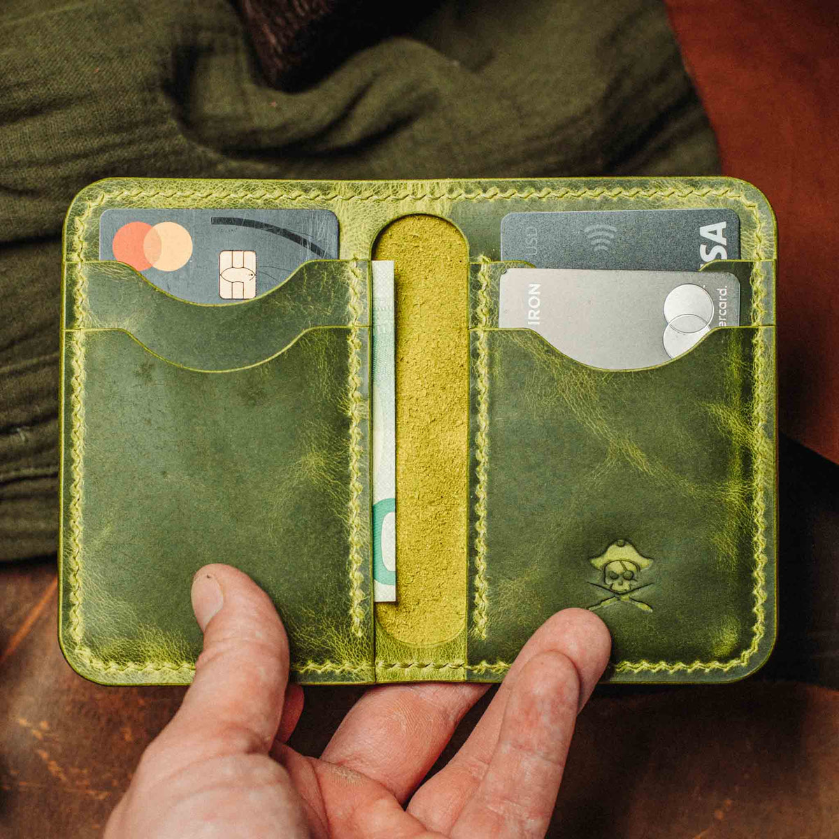 Pirate Goods Buccaneer Bifold-Geldbörse
