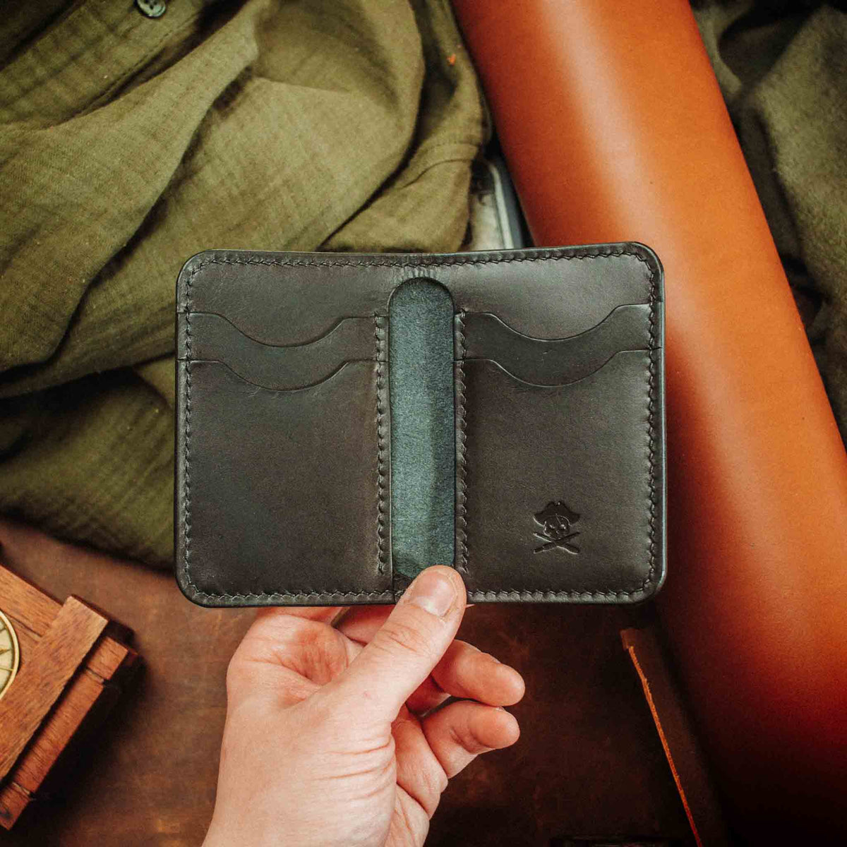 Pirate Goods Buccaneer Bifold-Geldbörse
