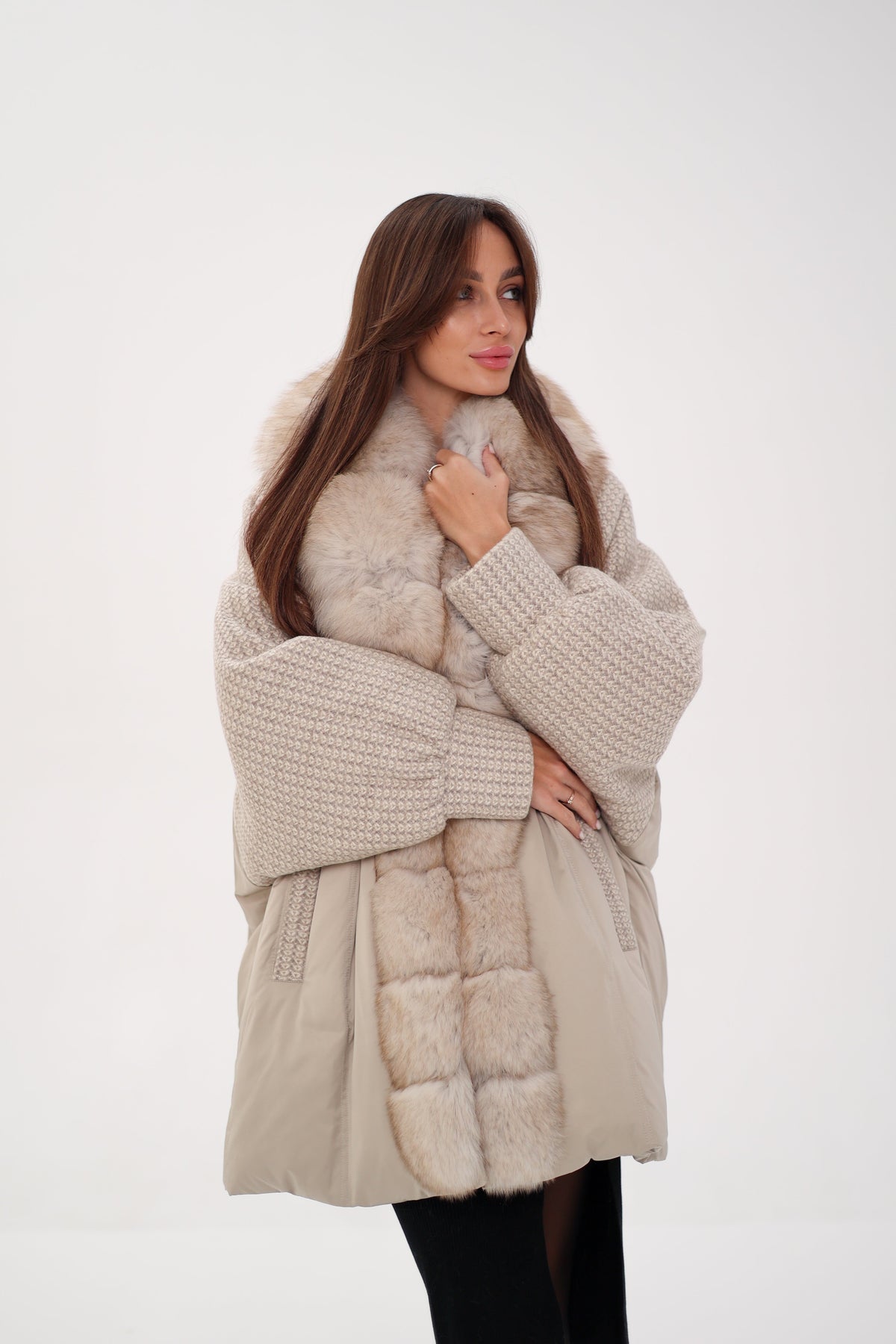 Abrigo de plumón Polar Fox Boucle para mujer de Alaska® Outerwear Company
