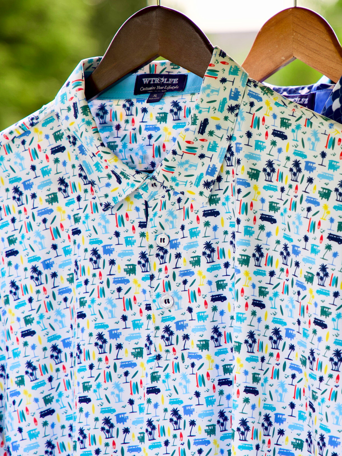 Polo de performance White Water Life Surfs Up