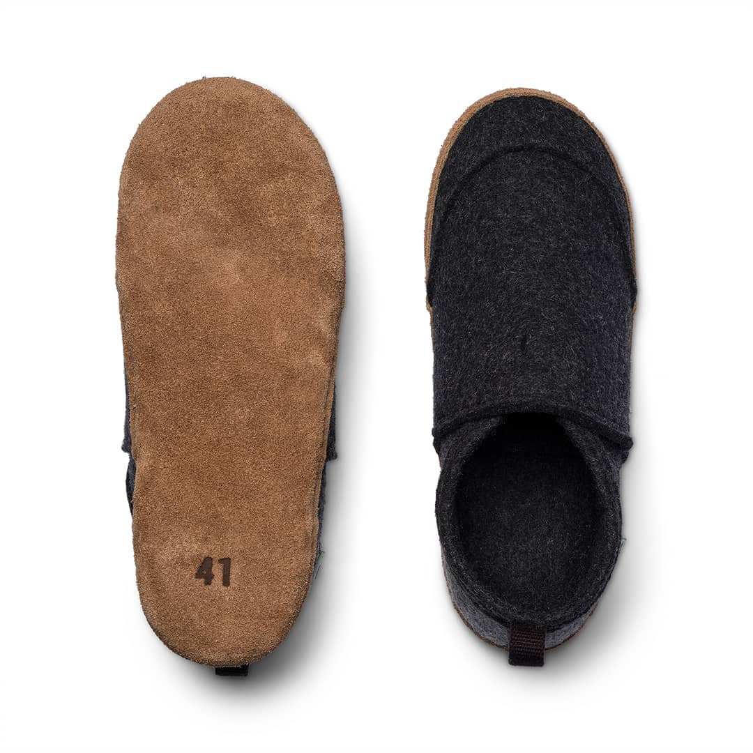 Kyrgies Tengries Slippers
