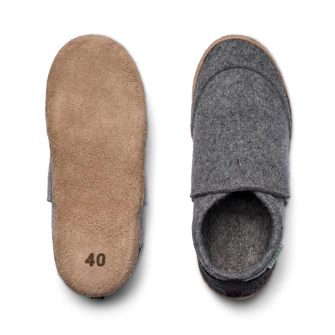 Kyrgies Tengries Slippers