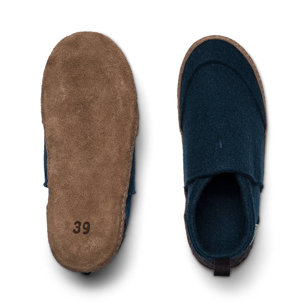 Kyrgies Tengries Slippers