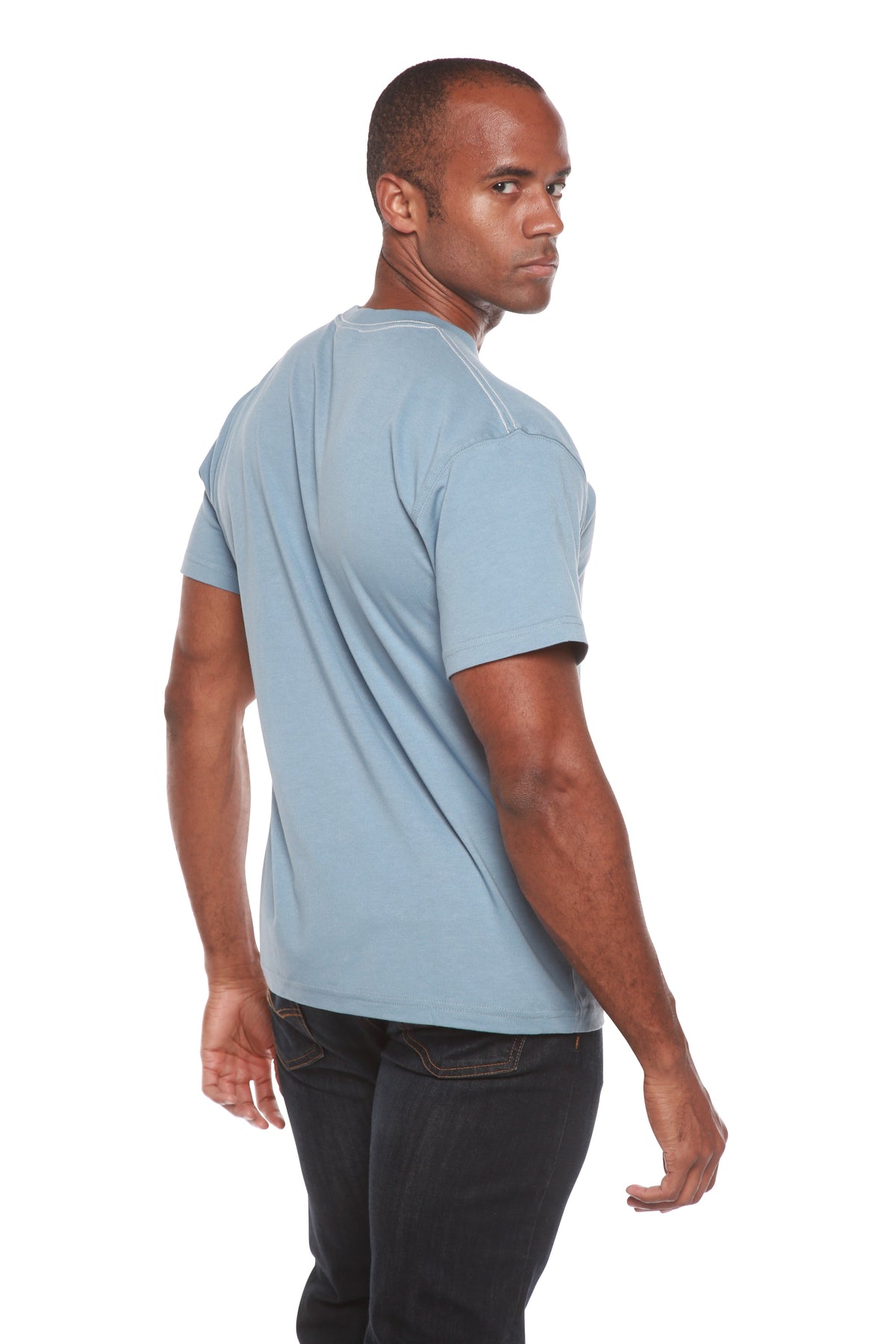 Playera de bambú con costuras en contraste