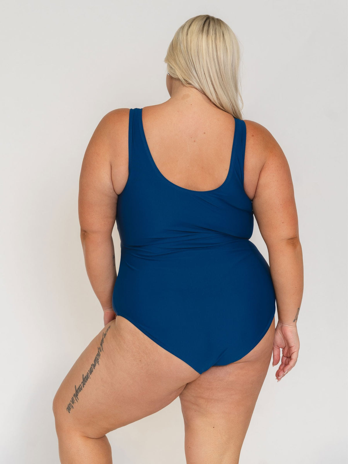 Traje de baño de una pieza con nudo de Lime Ricki