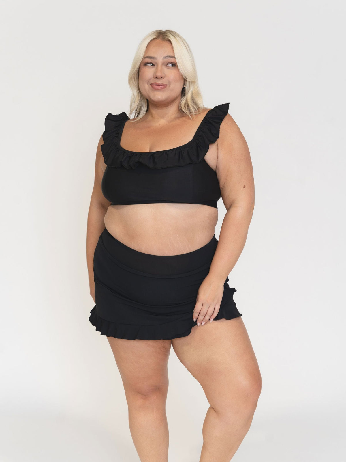 Top de traje de baño tipo bralette con volantes de Lime Ricki