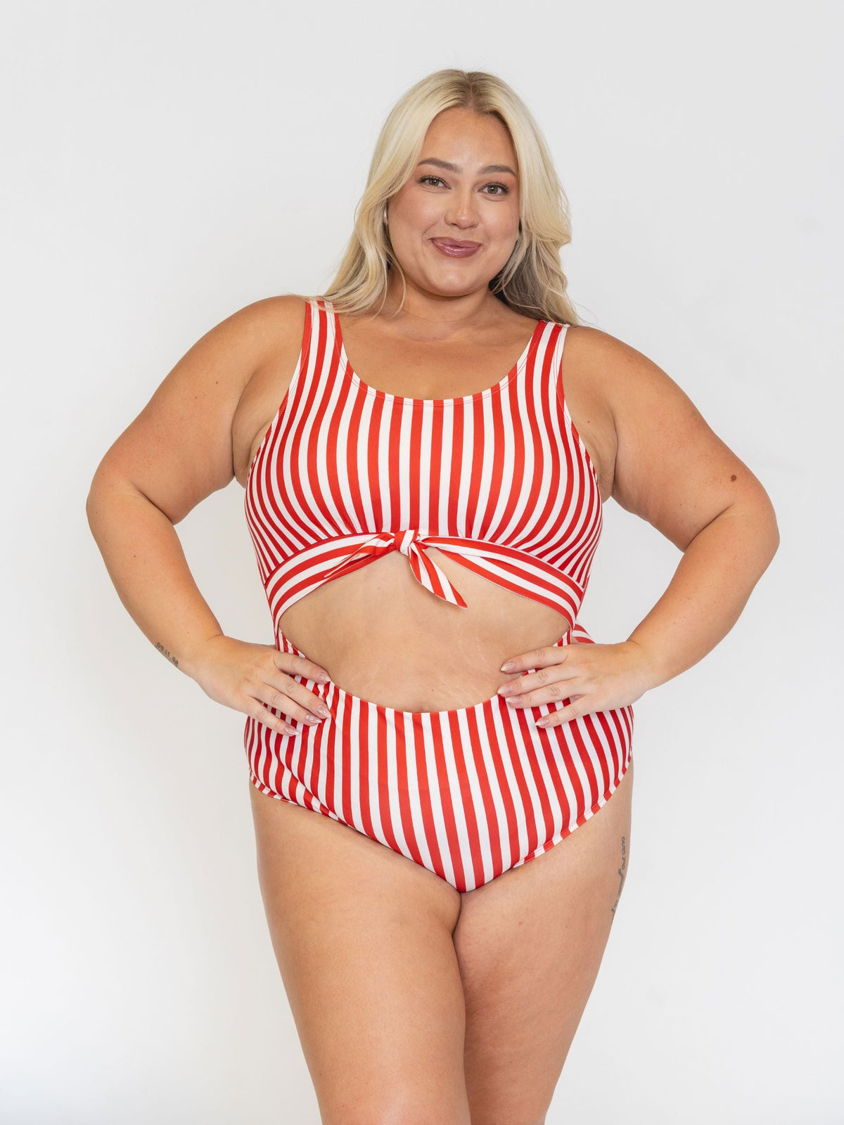 Traje de baño de una pieza con nudo de Lime Ricki