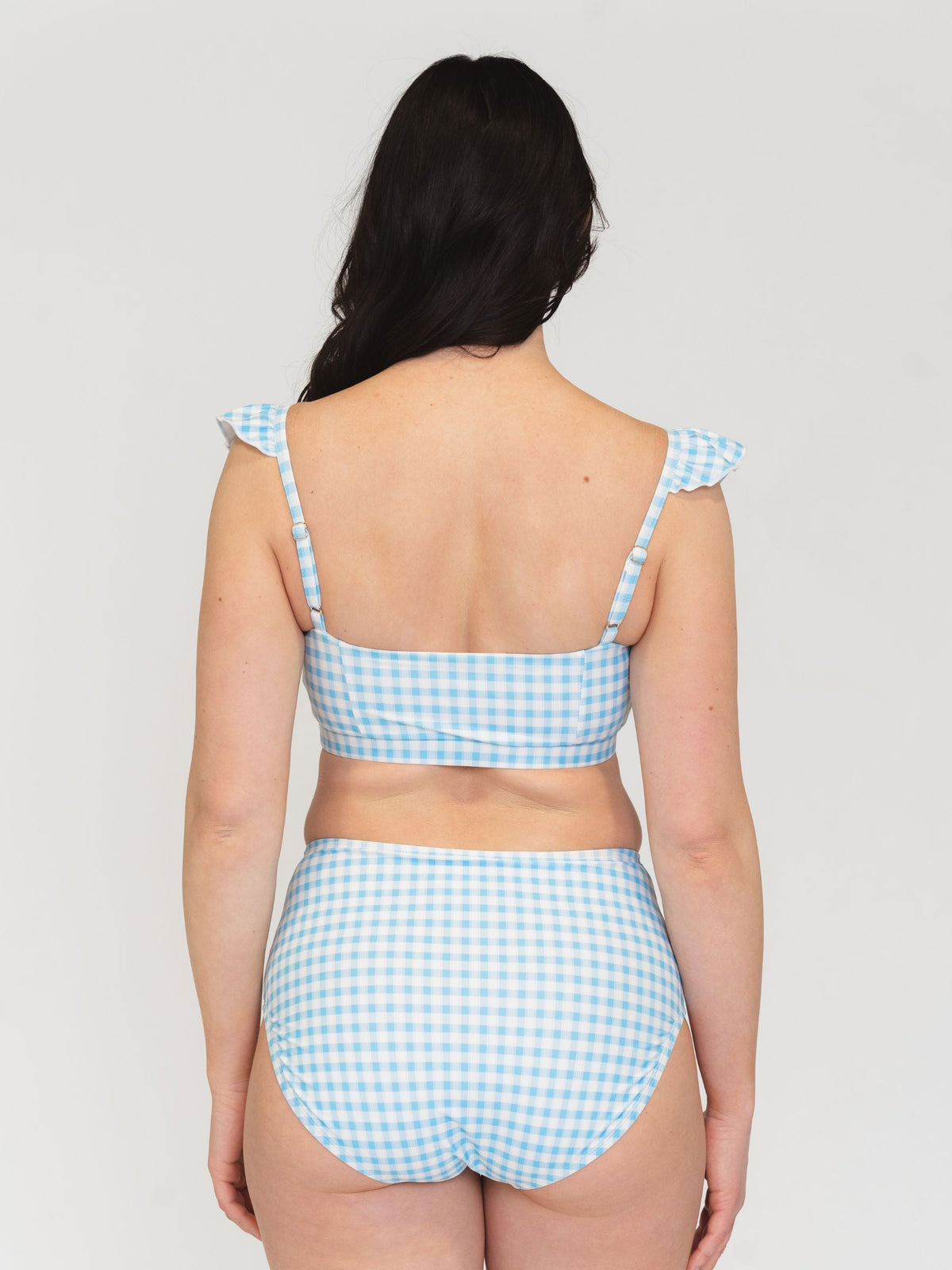 Top de traje de baño tipo bralette con volantes y estampado de cuadros de Lime Ricki