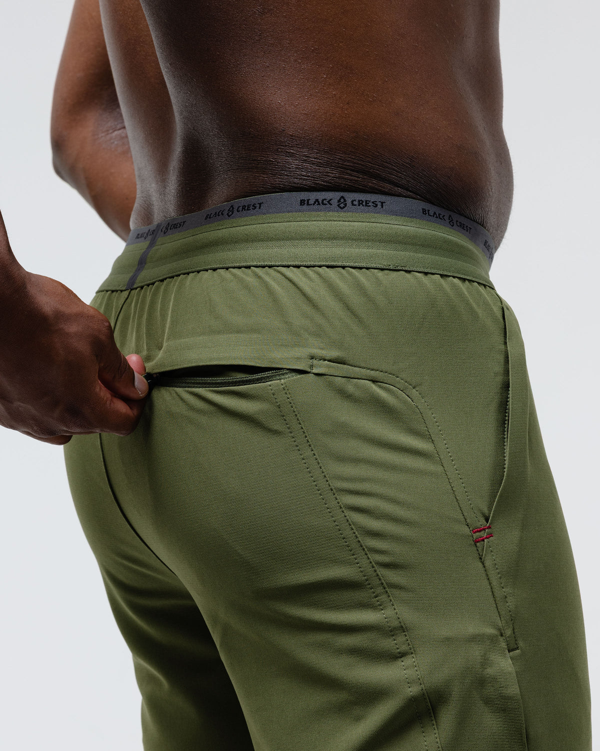 Black Crest Men's Interval Joggers
