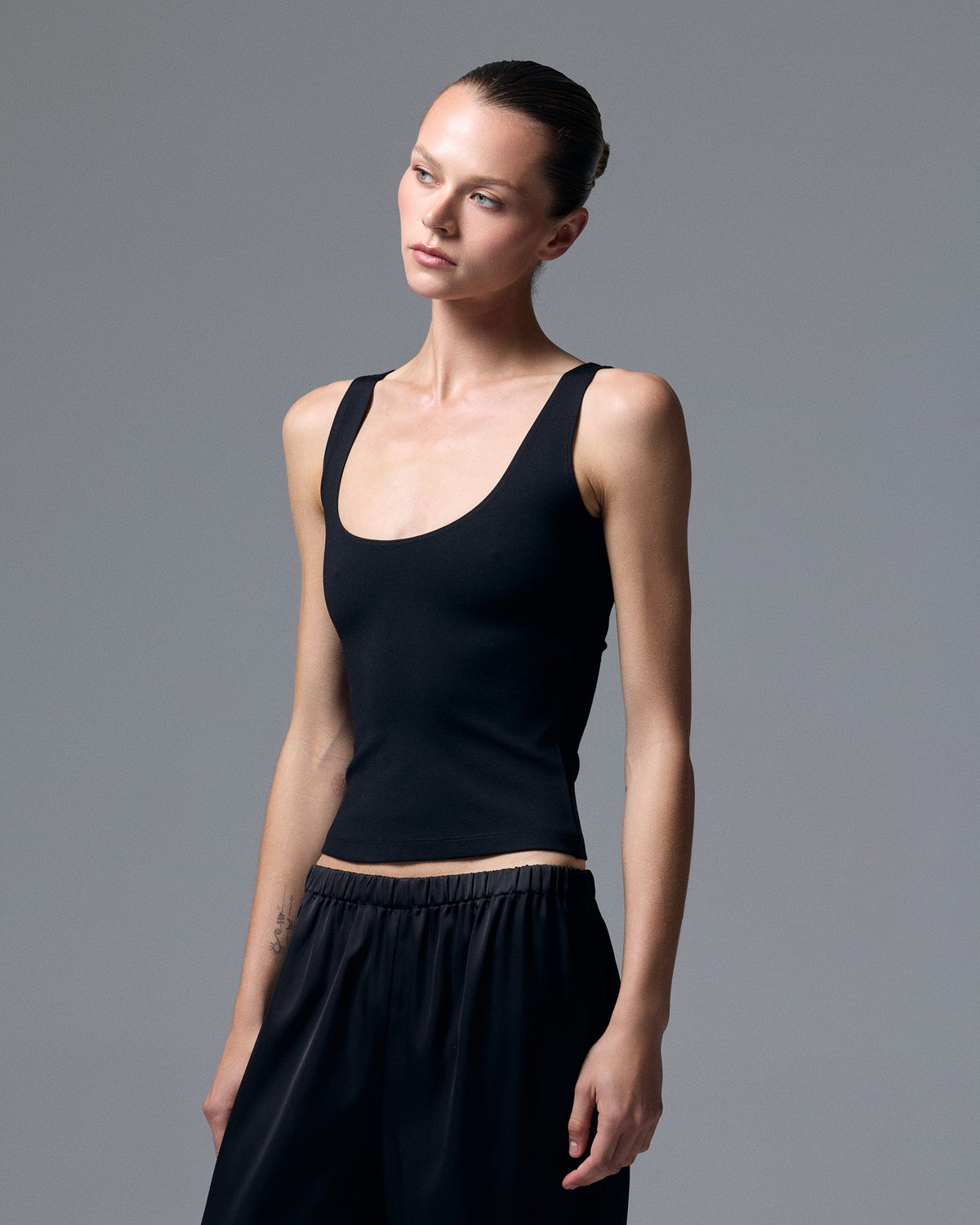 Camiseta sin mangas Artless Forever Inez
