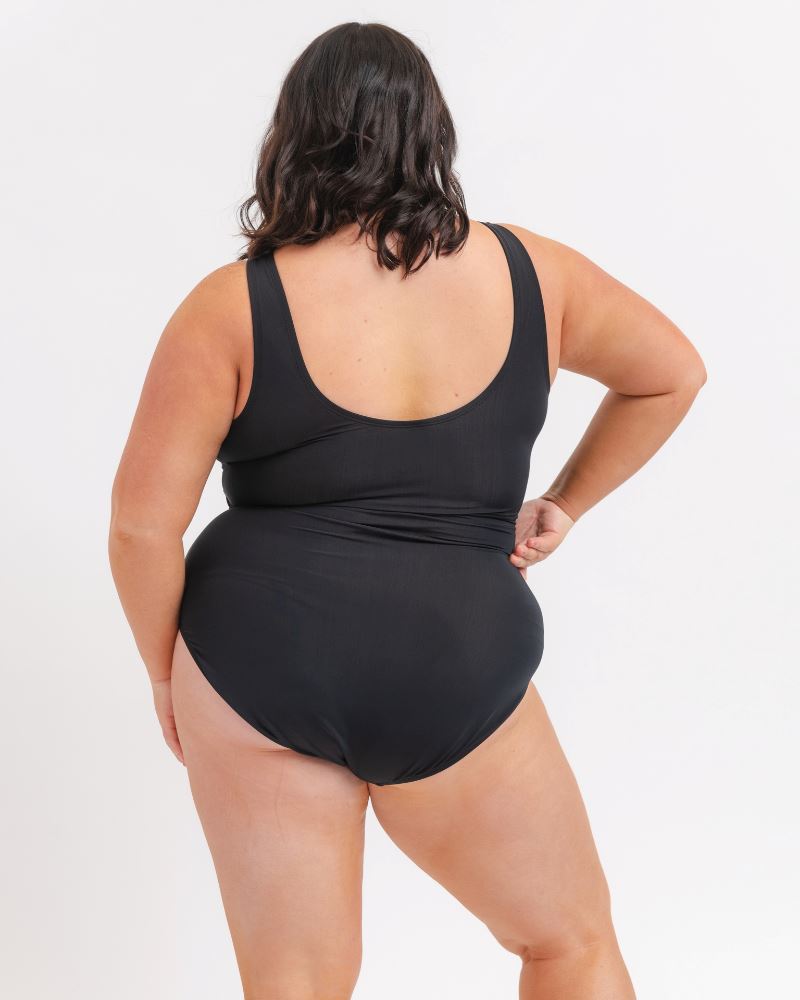Traje de baño de una pieza con nudo de Lime Ricki