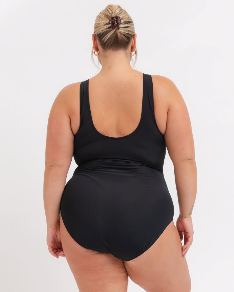 Traje de baño de una pieza con nudo de Lime Ricki