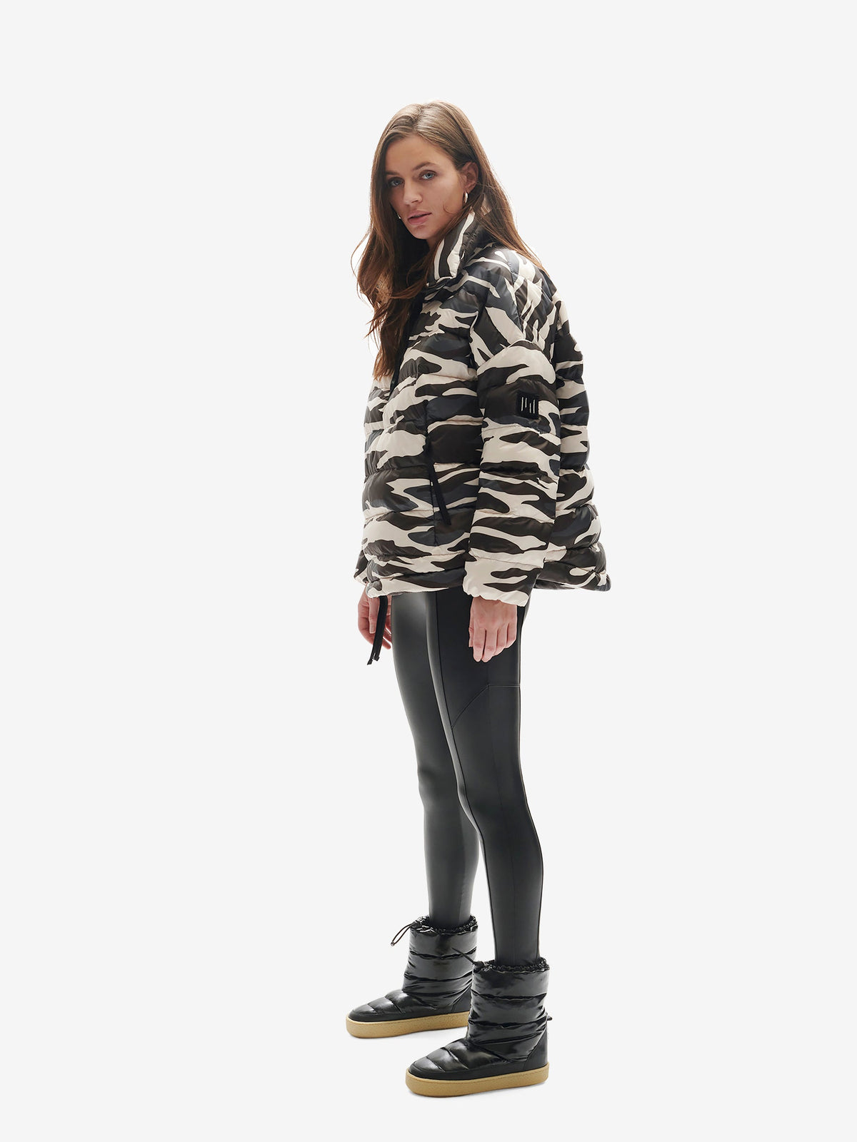Holden Outerwear Daunen-Half-Zip mit Zebramuster