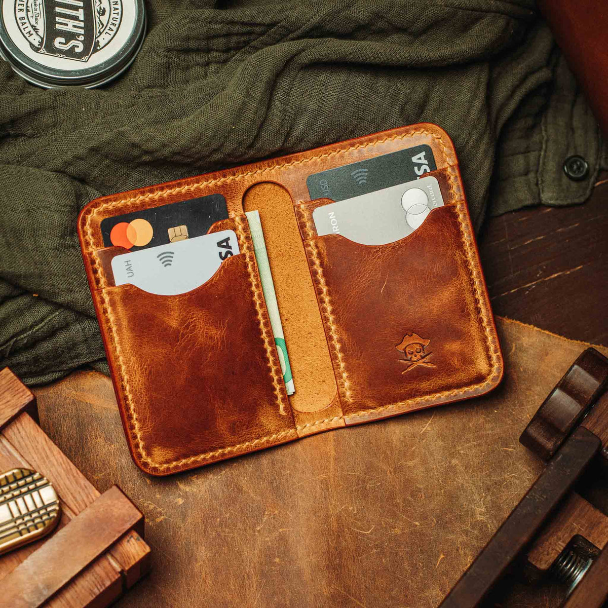Pirate Goods Buccaneer Bifold-Geldbörse