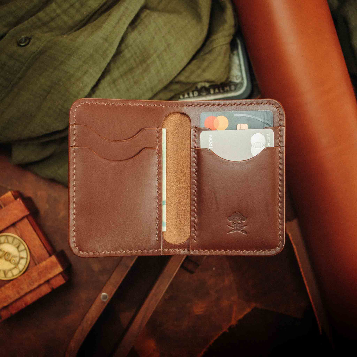 Pirate Goods Buccaneer Bifold-Geldbörse