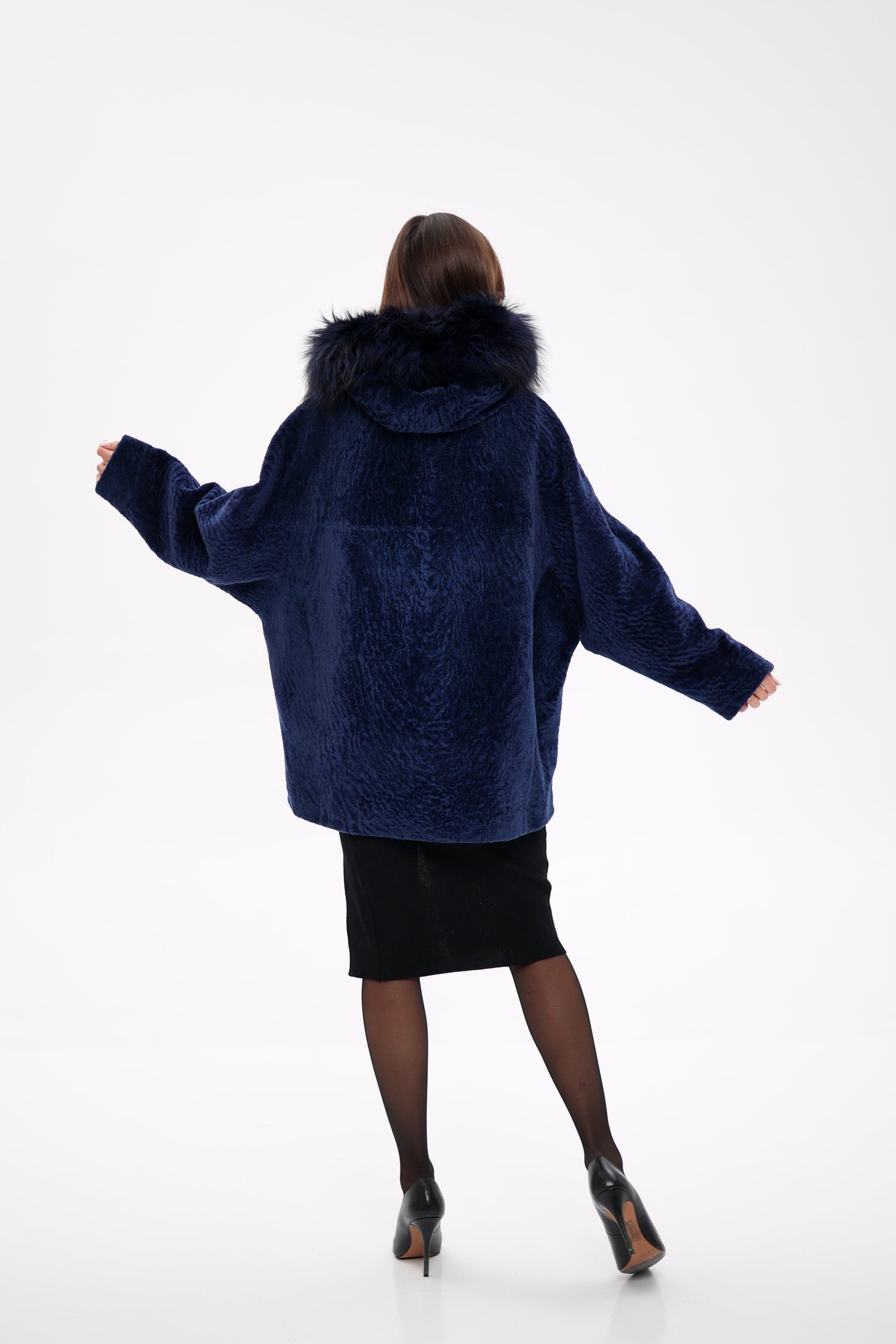 Alaska Outerwear Company Women's Shearling Silver Fox Trim Jacket
