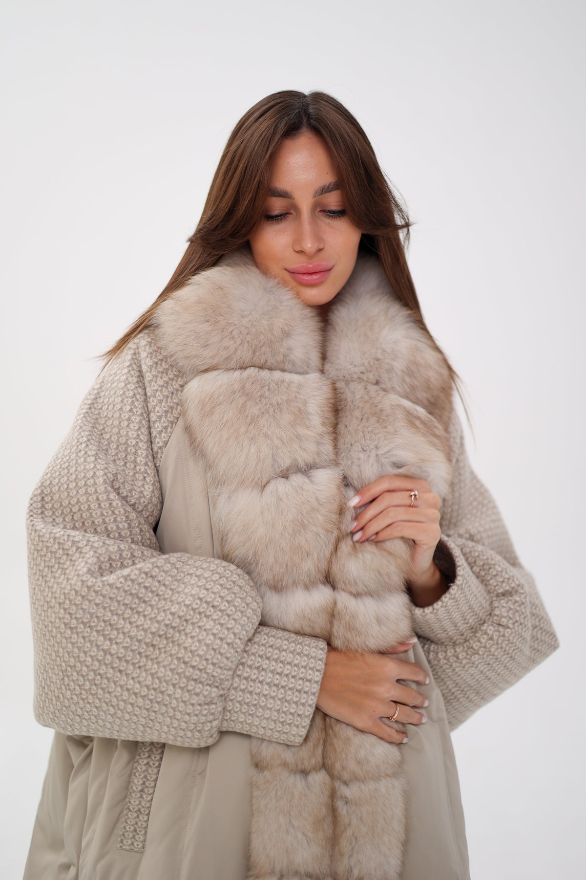 Alaska® Outerwear Company Damen Polar-Fuchs Bouclé-Daunenmantel