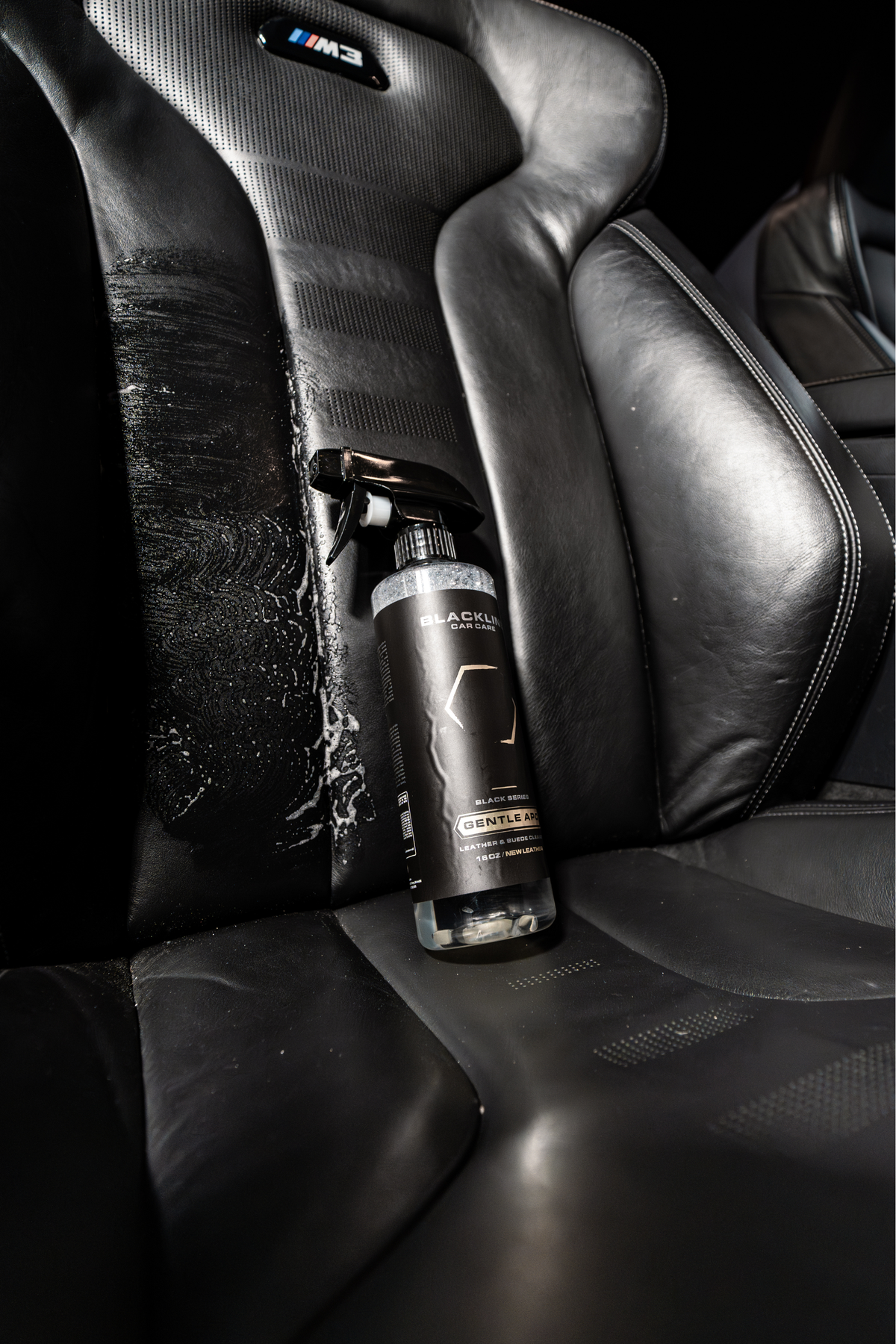 Limpiador Multiusos Suave para Autos Blackline Car Care