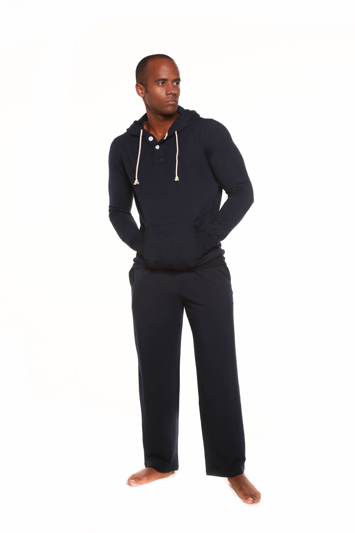 Conjunto de sudadera Henley y pantalón de descanso de bambú