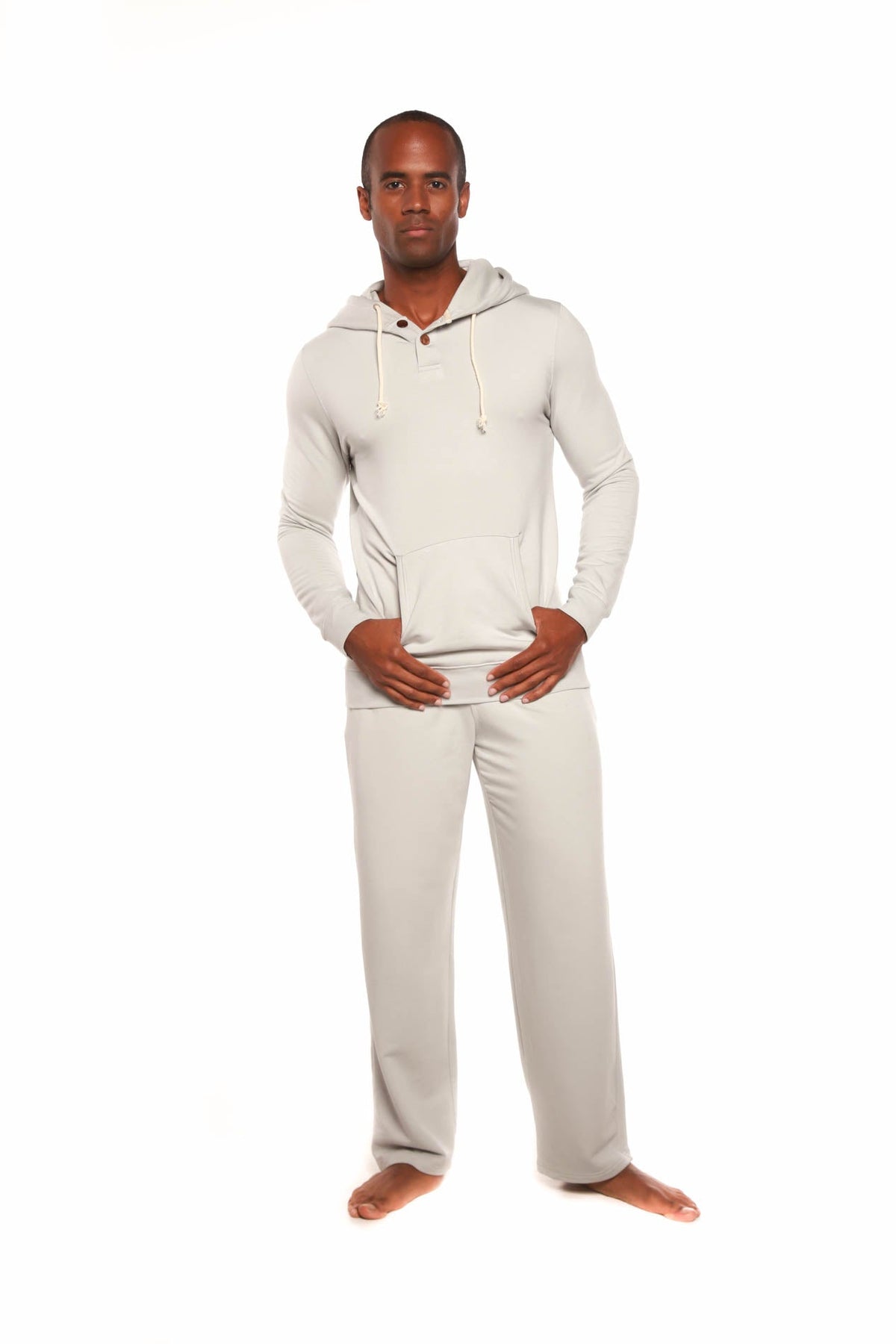 Conjunto de sudadera Henley y pantalón de descanso de bambú
