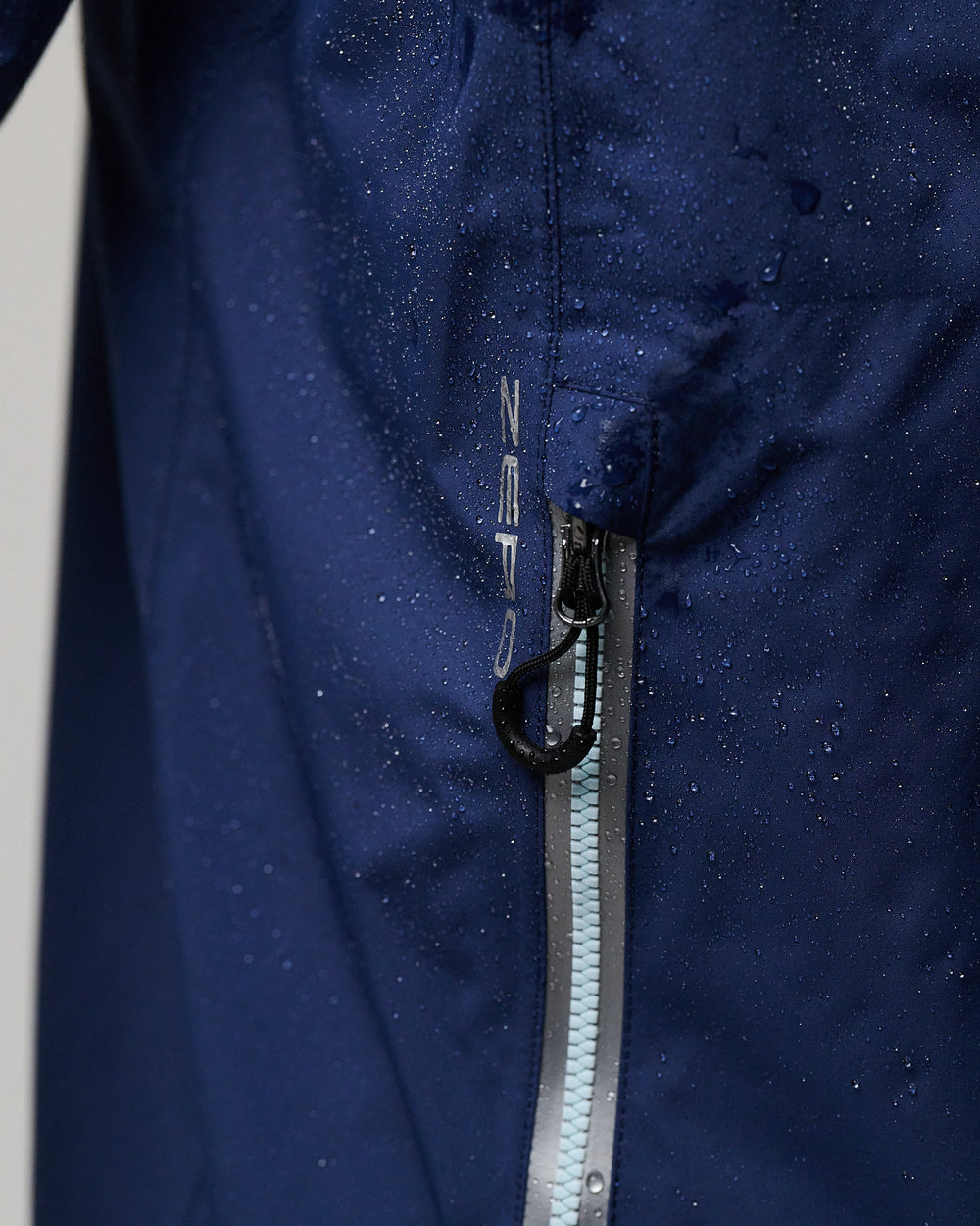 Zero Restriction Power Torque Pullover