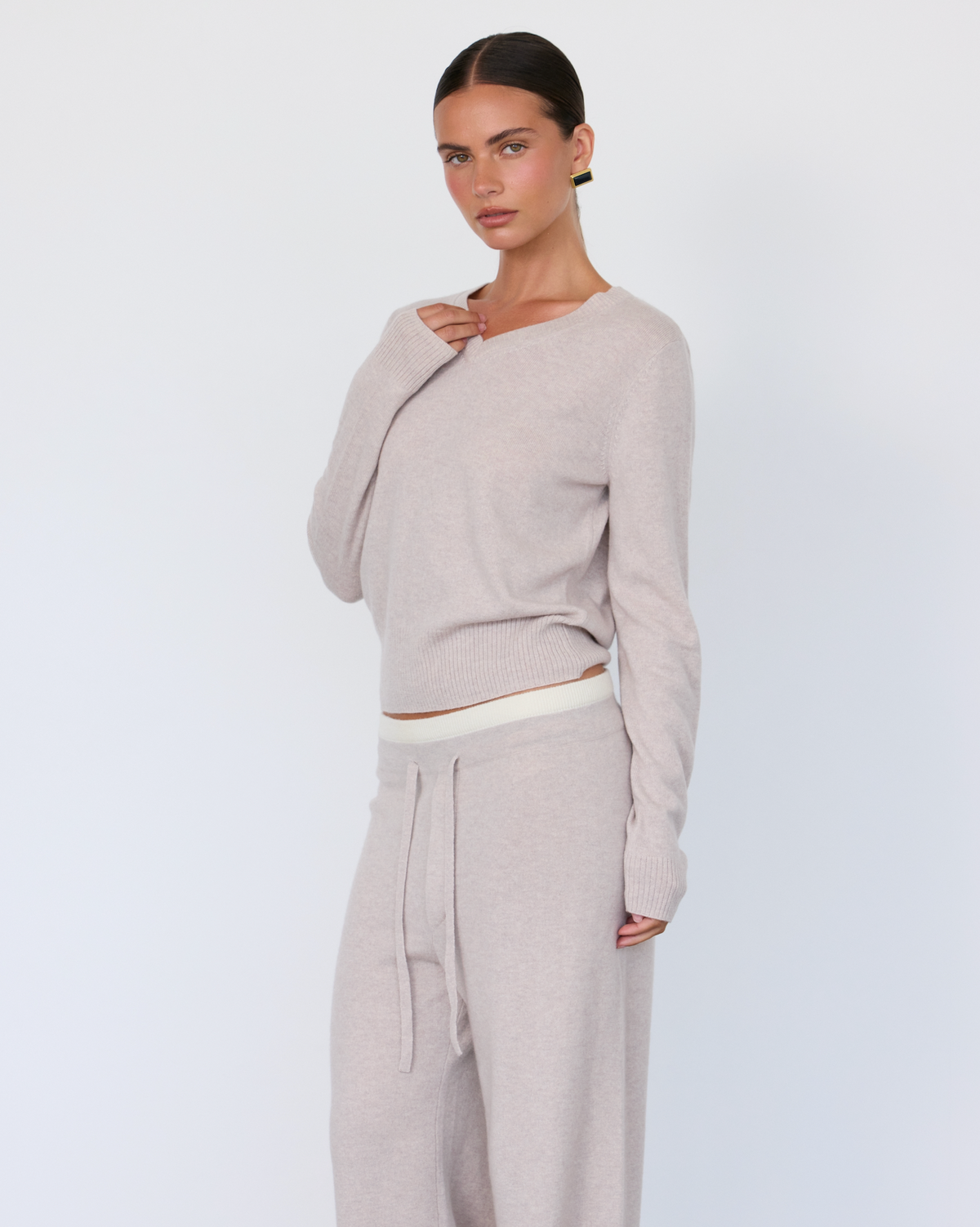 Artless Forever Women's Tove V-Neck Sweater