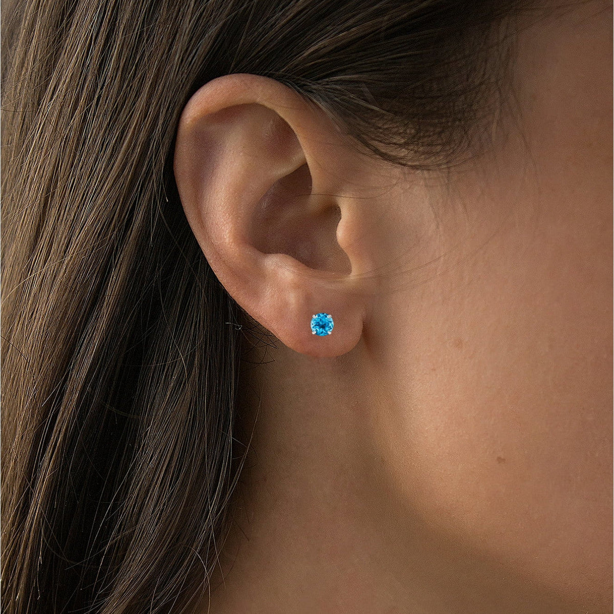 Aretes de broquel de topacio azul suizo VossAgin