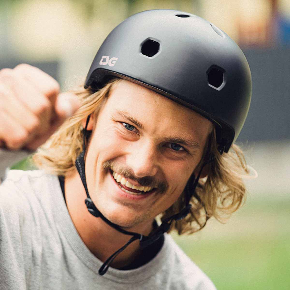 Casco Tsg Meta