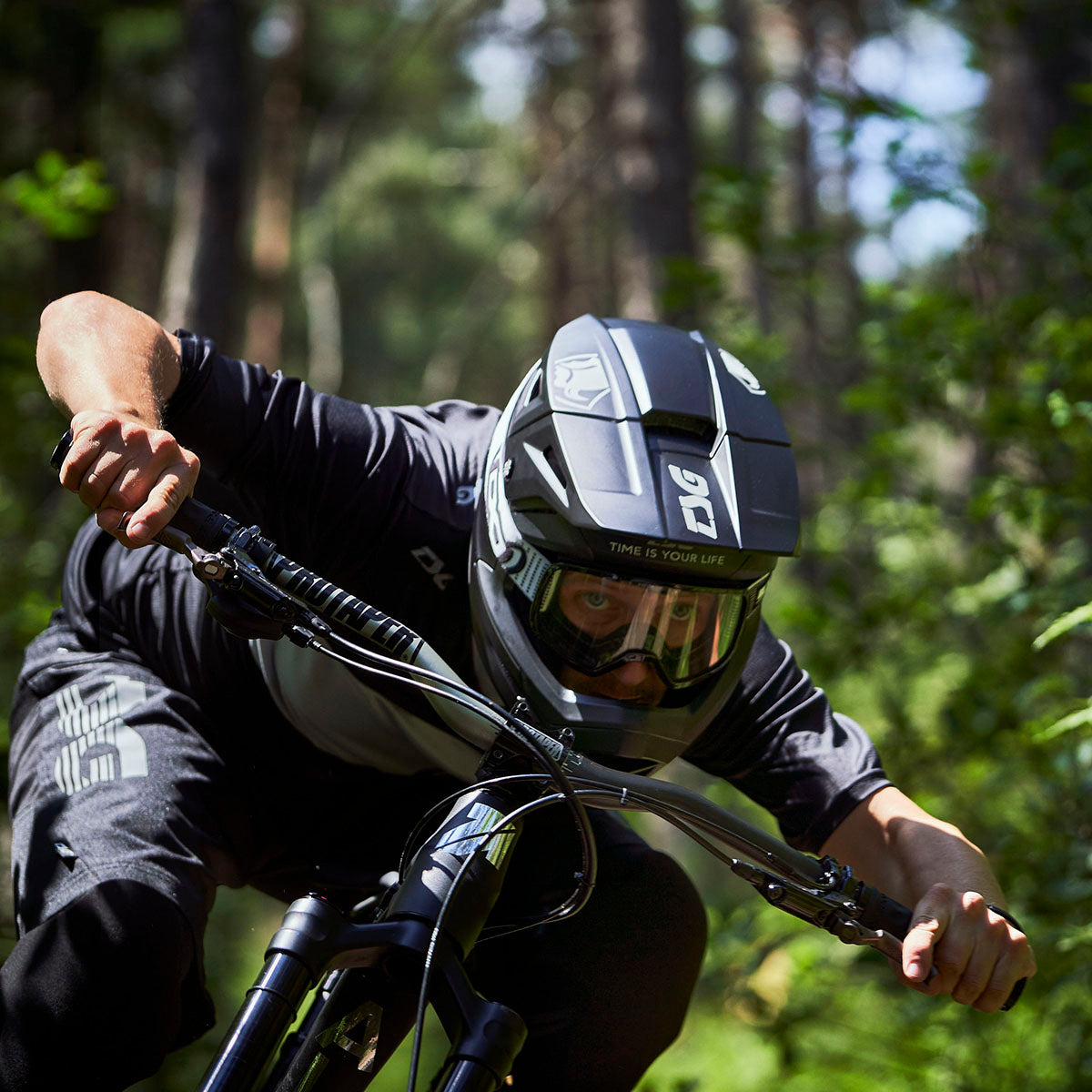 Zeitbike Sentinel Helmet