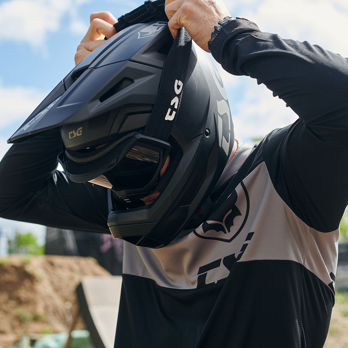 Zeitbike Sentinel Helmet