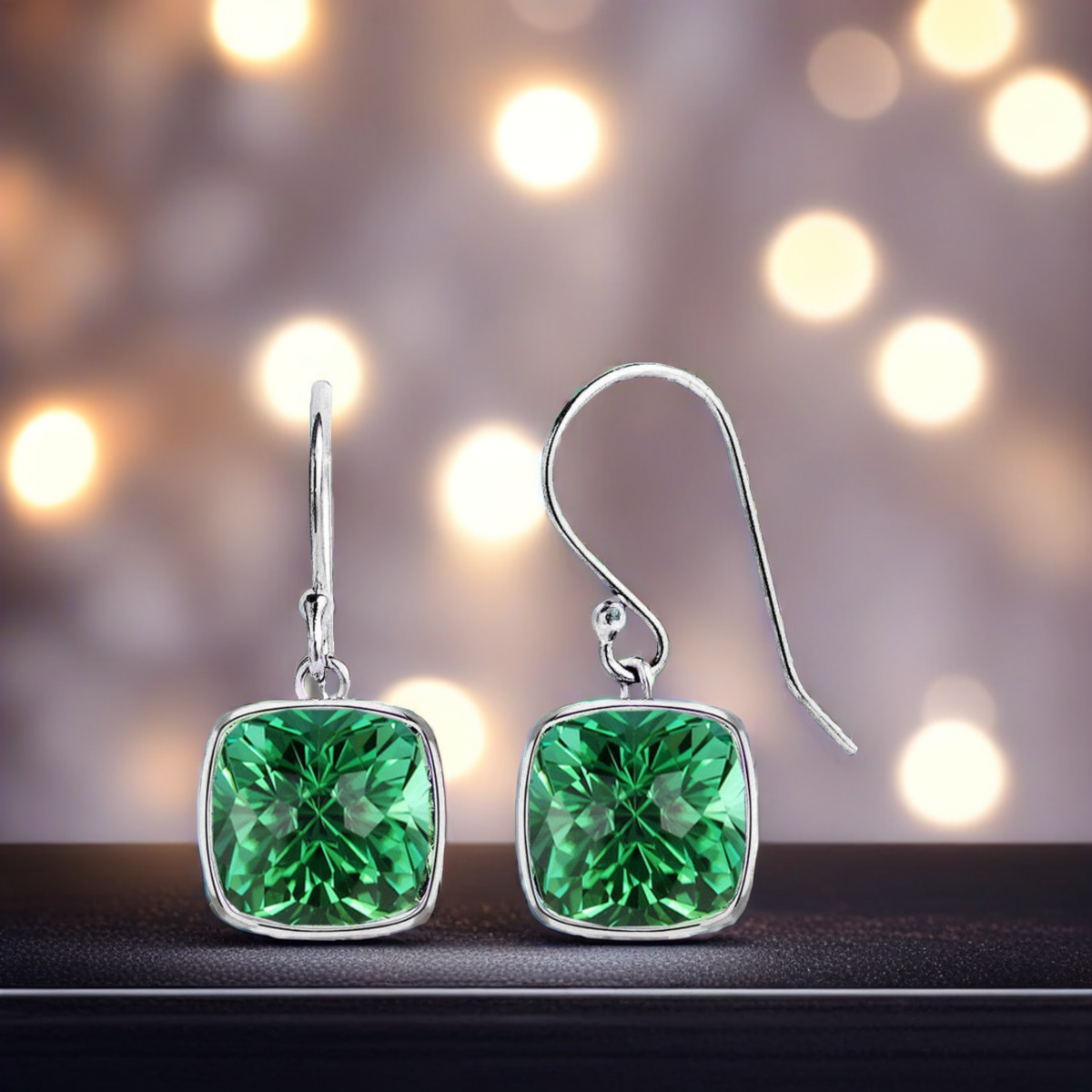 Aretes colgantes de esmeralda VossAgin