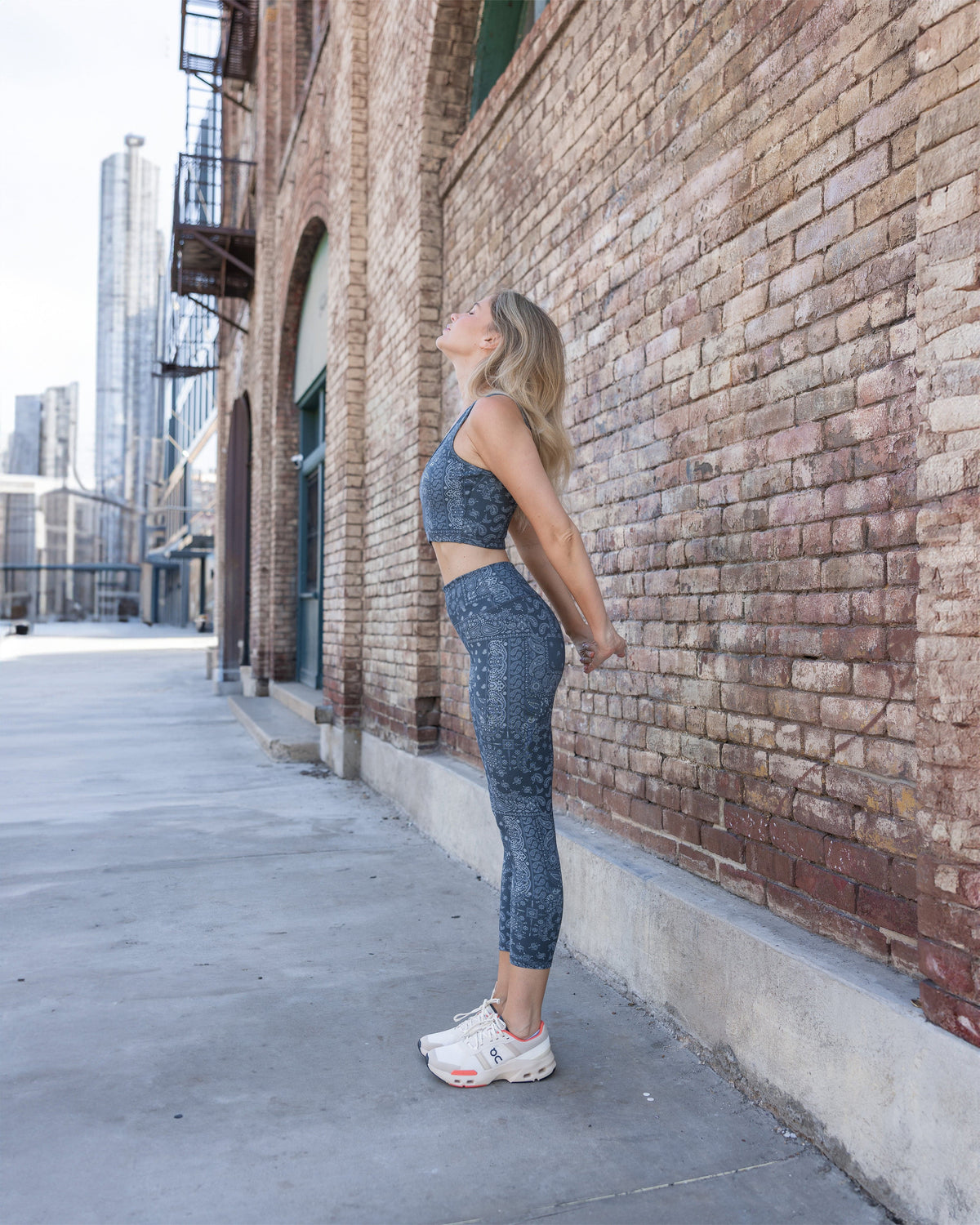 Lezat Ada Leggings