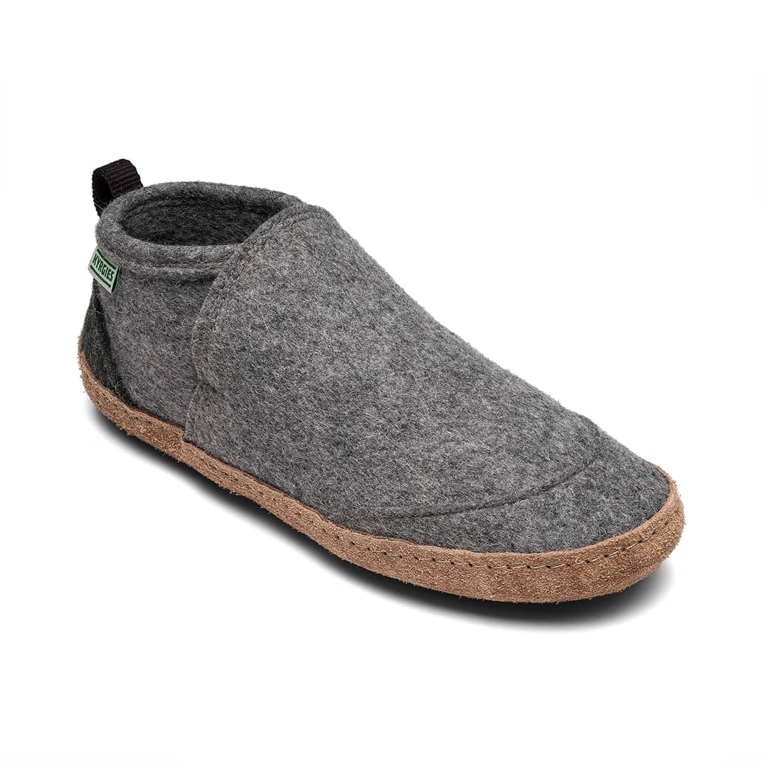 Kyrgies Tengries Slippers